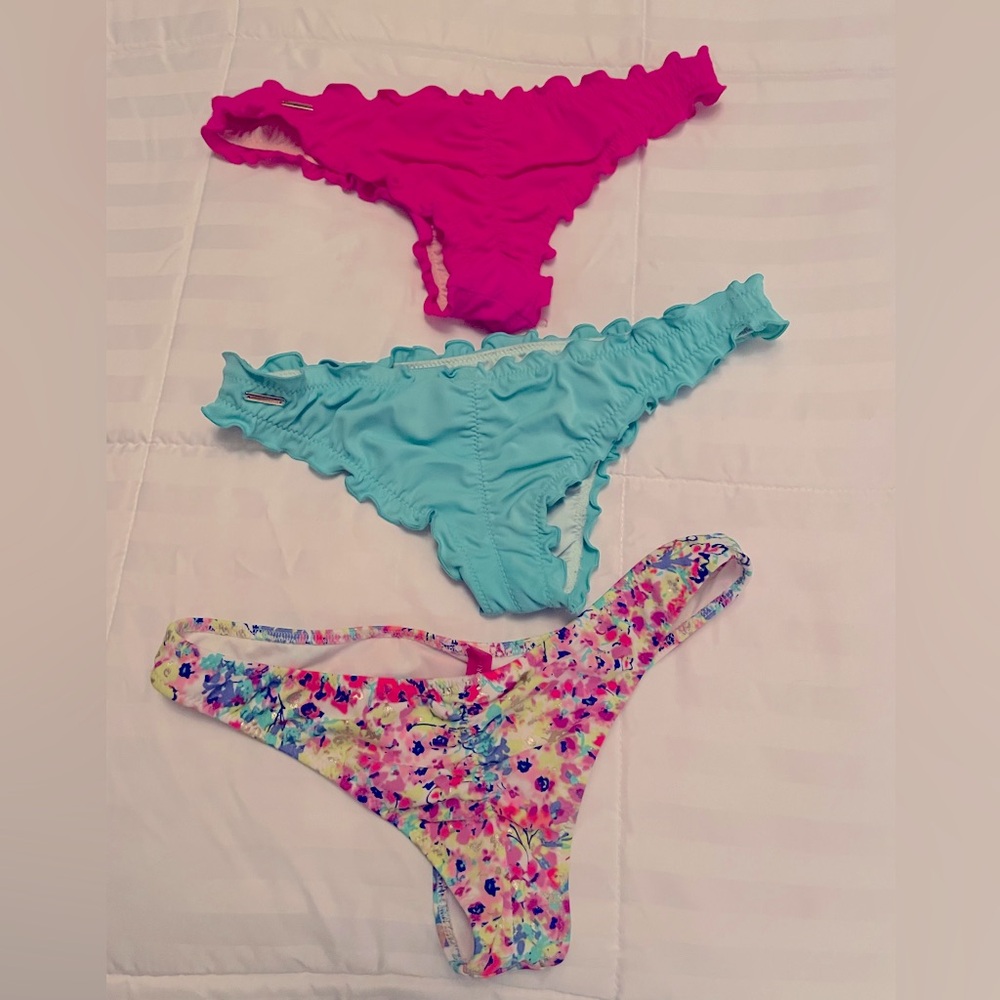 Victoria’s Secret Brazillian Bikini Bottoms 3 Pc Bundle🌸
